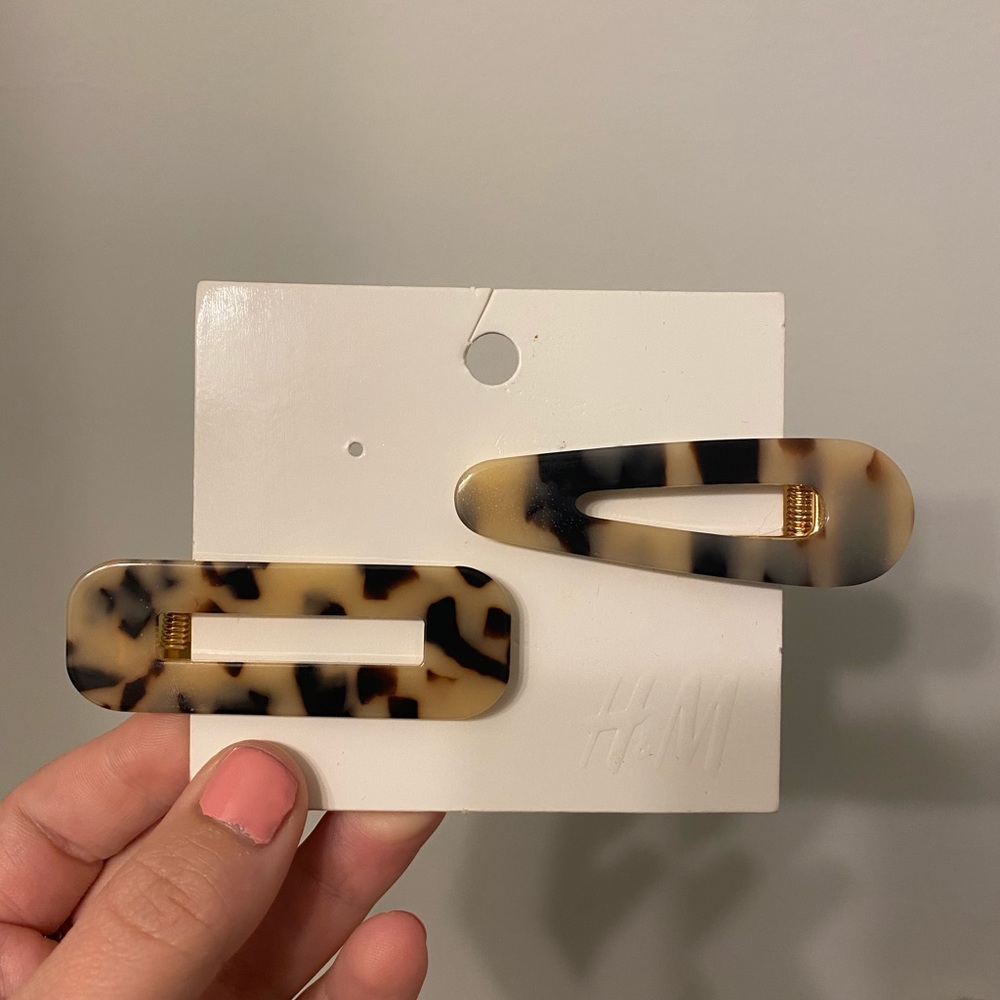 2-pack animal print hair clips